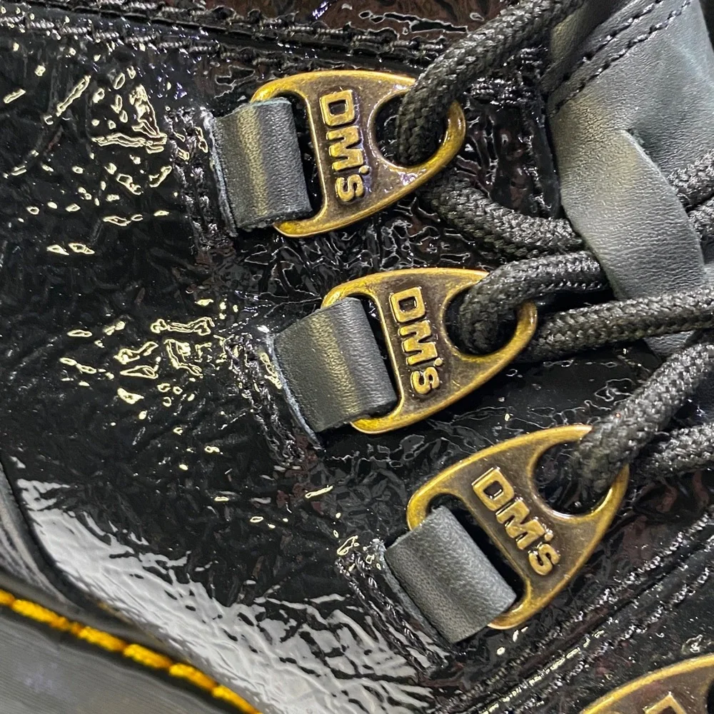 New Dr. Martens Leather Black Boots 8 Laurenne Distressed Patent Leather Laceup - Picture 7 of 13
